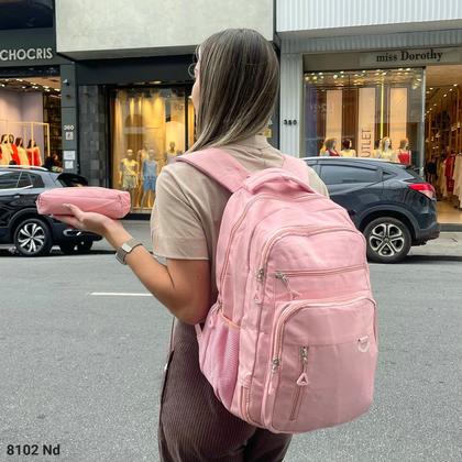 Imagem de Mochila Feminina Nylon Superleve Impermeável com Divisões e Necessaire Estojo 8102