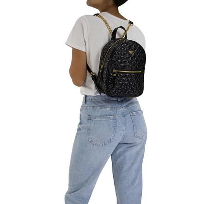 Imagem de Mochila Média em Couro Matelassê com Alça de Corrente - Classe Couro - Preta