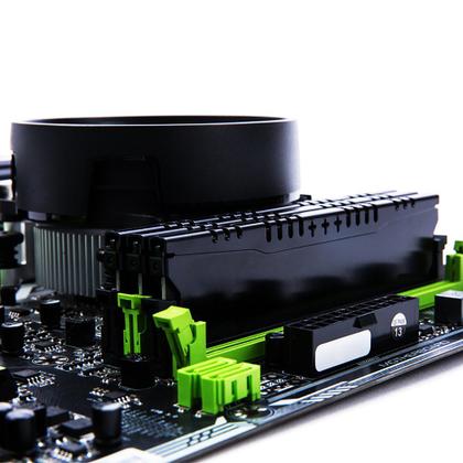 Imagem de Módulo de memória RAM Stick Desktop DDR4 de 4 GB 2666 MHz não ECC