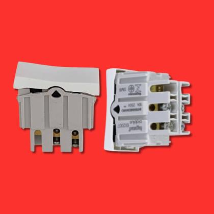 Imagem de Modulo Interruptor Intermediario Pial Plus 10A Branco