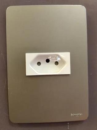 Imagem de Modulo Tomada Orion Schneider 10a 2p+t 250v S70202104 Branco