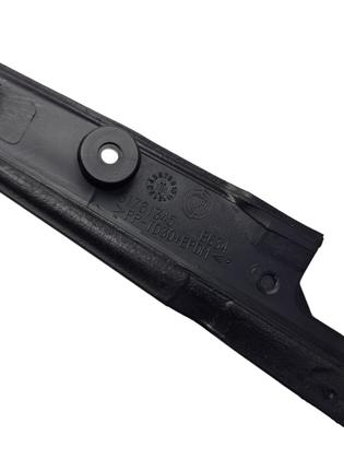 Imagem de Moldura Acabamento Parabrisa Fiat Linea 2009 2010 2011 2012 2013 2014 2015 2016 Lado Direito Original