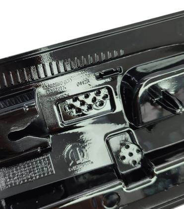 Imagem de Moldura Aplique Tampa Traseira Jeep Compass 2017 2018 2019 2020 2021 2022 2023 2024 Lado Direito