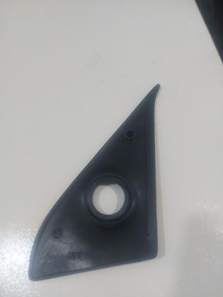 Imagem de Moldura interna retrovisor Uno esquerda