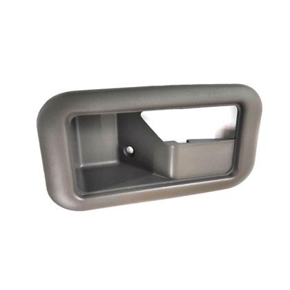 Imagem de Moldura macaneta interna cargo 2011.l/e cinza **ford cargo