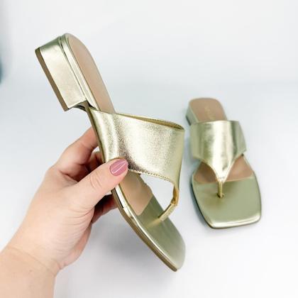 Imagem de Moni - tamanco em couro dourado com bico quadrado 1841