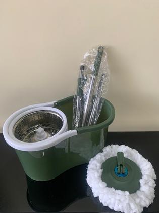 Imagem de Mop Giratório com Cesto Inox Esfregão Multiuso Refil Microfibra Lava Limpa e Seca Balde de 10 Litros sem Rodinhas para Limpeza Pesada