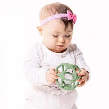 Imagem de Mordedor bola em silicone verde buba