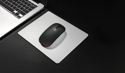 Imagem de Mouse Bluetooth WREANU recarregável com luzes LED para laptop