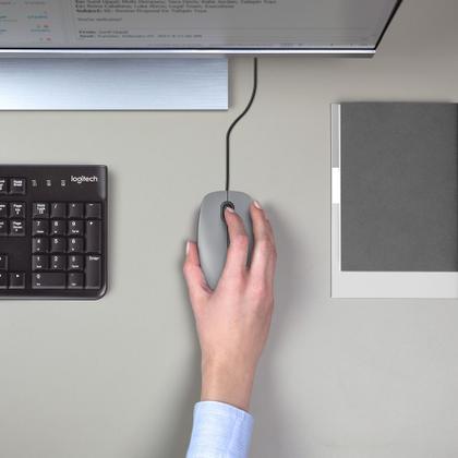 Imagem de Mouse com fio USB Logitech M110 com Clique Silencioso, Design Ambidestro e Facilidade Plug and Play, Cinza - 910-006757