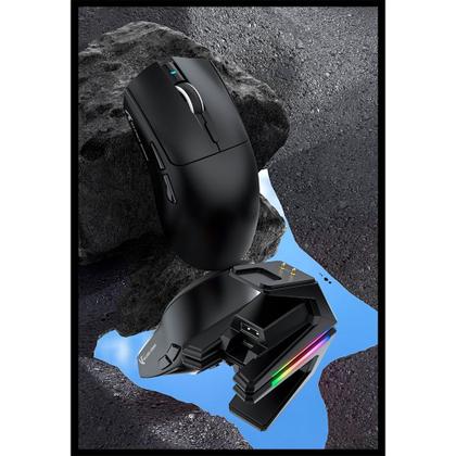 Imagem de Mouse Gamer sem Fio Attack Shark X1 Ultraleve com Base de Carregamento Magnético RGB, Tri-Mode, 40.000 DPI, Sensor Óptico PAW3395 PRO, 6 Botões - P...