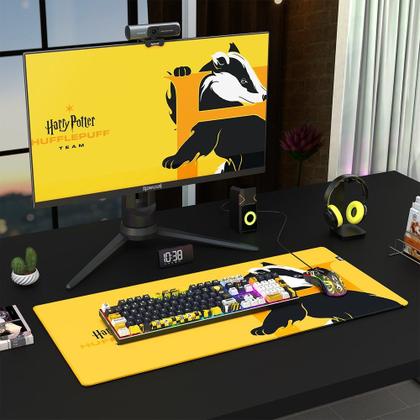 Imagem de Mousepad Gamer Redragon Harry Potter Lufa-Lufa, 400x900x4mm, Tamanho L, Amarelo - HP-940