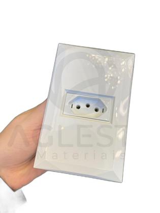 Imagem de Mt - Cj Tomada 10A Horizontal Montado 4X2 - Doha Branco