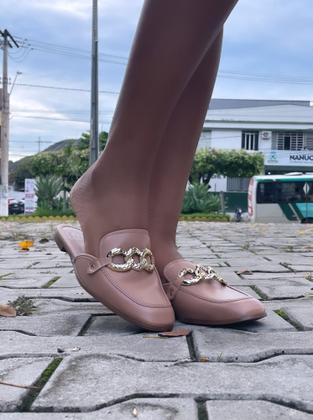 Imagem de Mule Feminino Moleca com detalhe de corrente Dourado