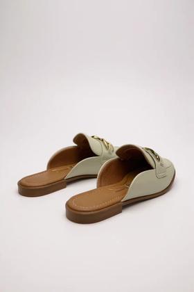 Imagem de Mule Feminino Vizzano Bico Redondo Com Adorno Branco Off