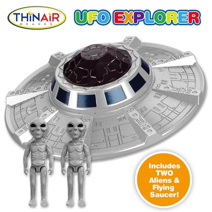 Nave espacial Space Toy Nature Bound UFO com 2 alienígenas, luzes