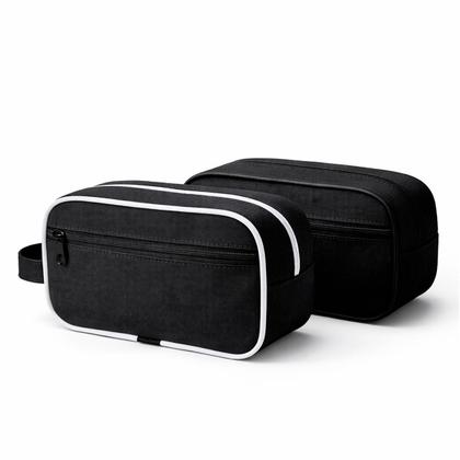 Imagem de Necessaire Impermeável Viagem e Academia em Poliéster com Zíper Metálico e Bolso Externo
