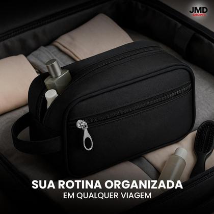 Imagem de Necessaire Impermeável Viagem e Academia em Poliéster com Zíper Metálico e Bolso Externo