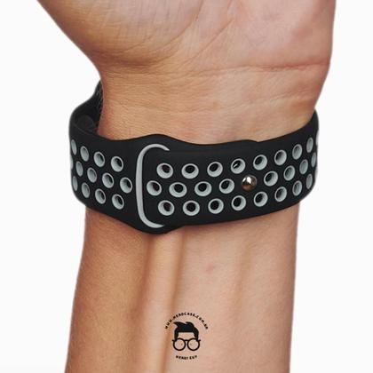 Imagem de NERDCASE, Pulseira NK Furadinha Respirável, Silicone, Compatível com Apple Watch Series 1-9, 42mm/44mm/45mm/49mm, Preto/Cinza