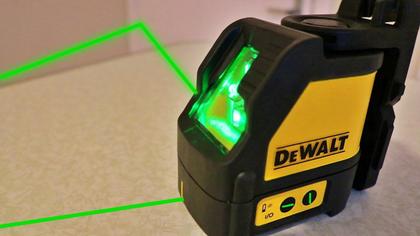 Imagem de Nivel DEWALT Verde a Laser 30 Metros com Tripé e Maleta DW088CGLA