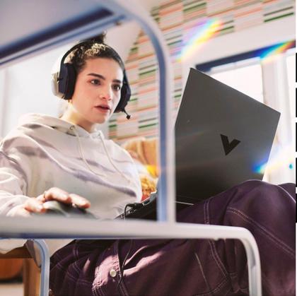 Imagem de Notebook hp victus 15 fb2063dx 15.6 polegadas amd ryzen 5 7535hs 8gb ram 512gb ssd com rx 6550m de 4gb