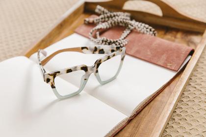 Imagem de Óculos de leitura Peepers da PeePerspecs Take a Bow +1,25