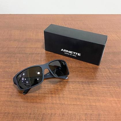 Imagem de Óculos de Sol Arnette Masculino Polarizado Fast Ball Preto AN4202 447/8162