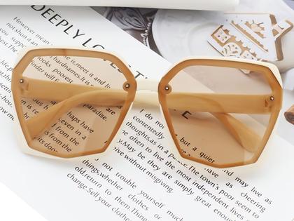 Imagem de Óculos de Sol Feminino QUADRADO Moderno GRANDE Fashion Influencer Proteção UV