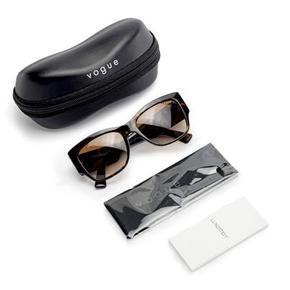 Imagem de Óculos de Sol Vogue VO5462-S W65613 Tortoise