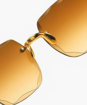 Imagem de Óculos Feminino Square De Sol Quadrado Dourado S/aro Degradê ORIGINAL - OMG