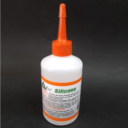 Imagem de Óleo Silicone Para Lubrificar Linha e Fio de Overlock Interlock e Galoneira Frasco 100ml