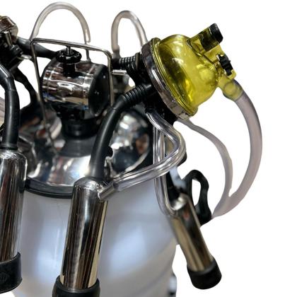 Imagem de Ordenhadeira Móvel Bomda de vacuo 450 Lts, Com 2 Conjuntos Duplos