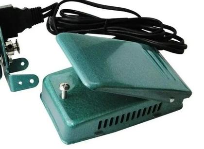 Imagem de Overlock Motor Acoplado+Base de Madeira+13 itens