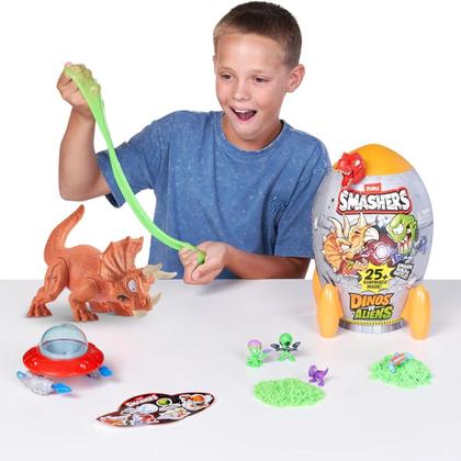 Imagem de Ovo Smashers Dino vs Aliens Triceratops Verde 25 Surpresas - Fun