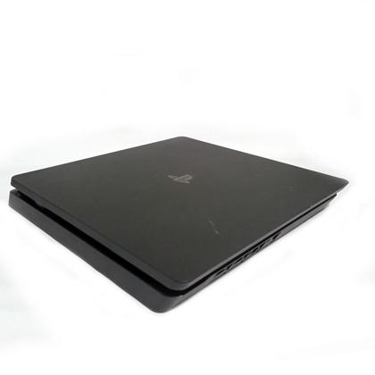 Imagem de P S 4 Console com armazenamento interno 2 Controles e 2 Jogos resolução HDR