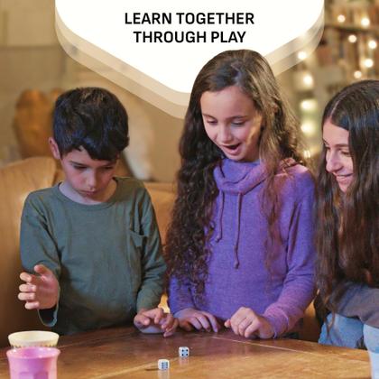 Imagem de Pacote Smart Dice GoDice 2 com carregador USB para jogos de tabuleiro