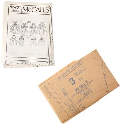 Imagem de Padrões de fantasia de Halloween para vestidos de princesa McCall's M5731