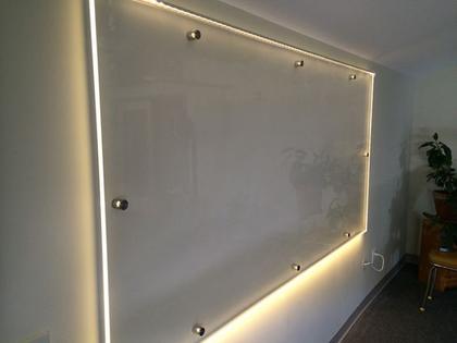 Imagem de Painel Lousa De Vidro Temperado branca 100x80cm com led