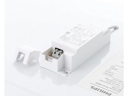 Imagem de Painel Plafon De Embutir Retangular 44W 3000K 120x30 Philips