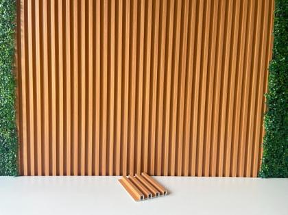 Imagem de Painel Ripado WPC revestido com filme, 2,90m x 0,16m e2,4cm