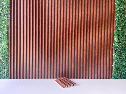 Imagem de Painel Ripado WPC revestido com filme, 2,90m x 0,16m e2,4cm