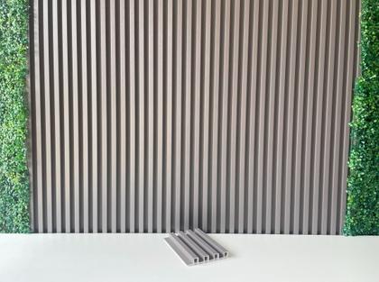 Imagem de Painel Ripado WPC revestido com filme, 2,90m x 0,16m e2,4cm