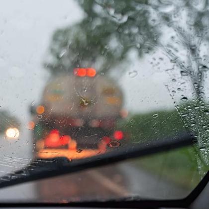 Imagem de Palheta Limpador De Parabrisa Par Dianteiro Silicone Bosh Chevrolet Prisma 2013 2014 2015 2016 2017 2018 - BOSCH