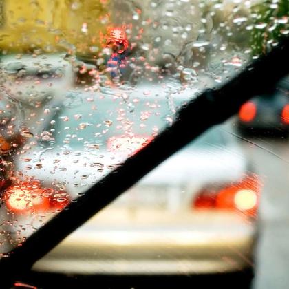 Imagem de Palheta Limpador De Parabrisa Par Dianteiro Silicone Bosh Renault Duster 2011 2012 2013 2014 2015 2016 2017 2018 2019 2020 BOSCH