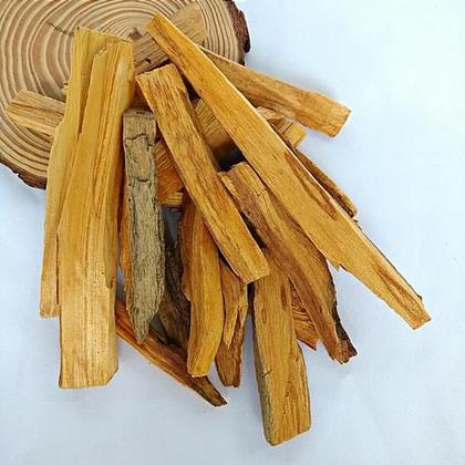 Imagem de Palo Santo Natural Peruano Várias Lascas 45g para Proteção e Defumação - Hadu Esotericos e Religiosos
