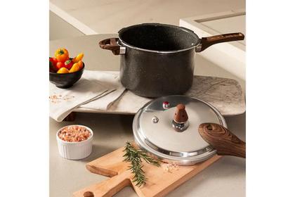 Imagem de Panela de Pressão Brinox Pressure 4,2 Litros com Revestimento Antiaderente Ceramic Life e Fundo de Indução