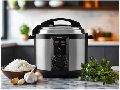Imagem de Panela de Pressão Elétrica Electrolux PCE20 900W 5L Timer Controle de TemperaturaPanela de Pressão Elétrica 5L Elec