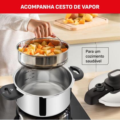 Imagem de Panela de Pressão Tefal OptiSpace 7 Litros em Inox com Fundo Triplo e Cesto de Vapor
