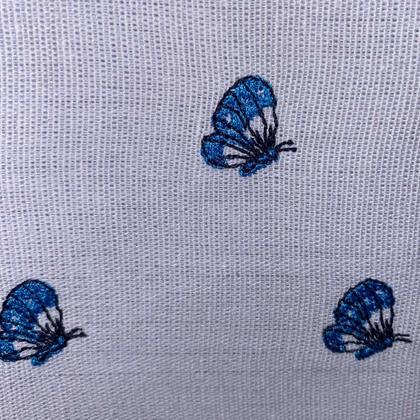 Imagem de Pano de Prato Branco Copa Master Bordado Borboleta Azul com Pompom Azul