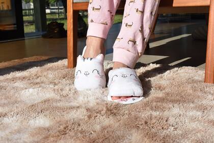 Imagem de Pantufa Infantil Feminina Macia Chinelo Gata Sola Antiderrapante Sandalia Quentinha Feminino Unissex Menina